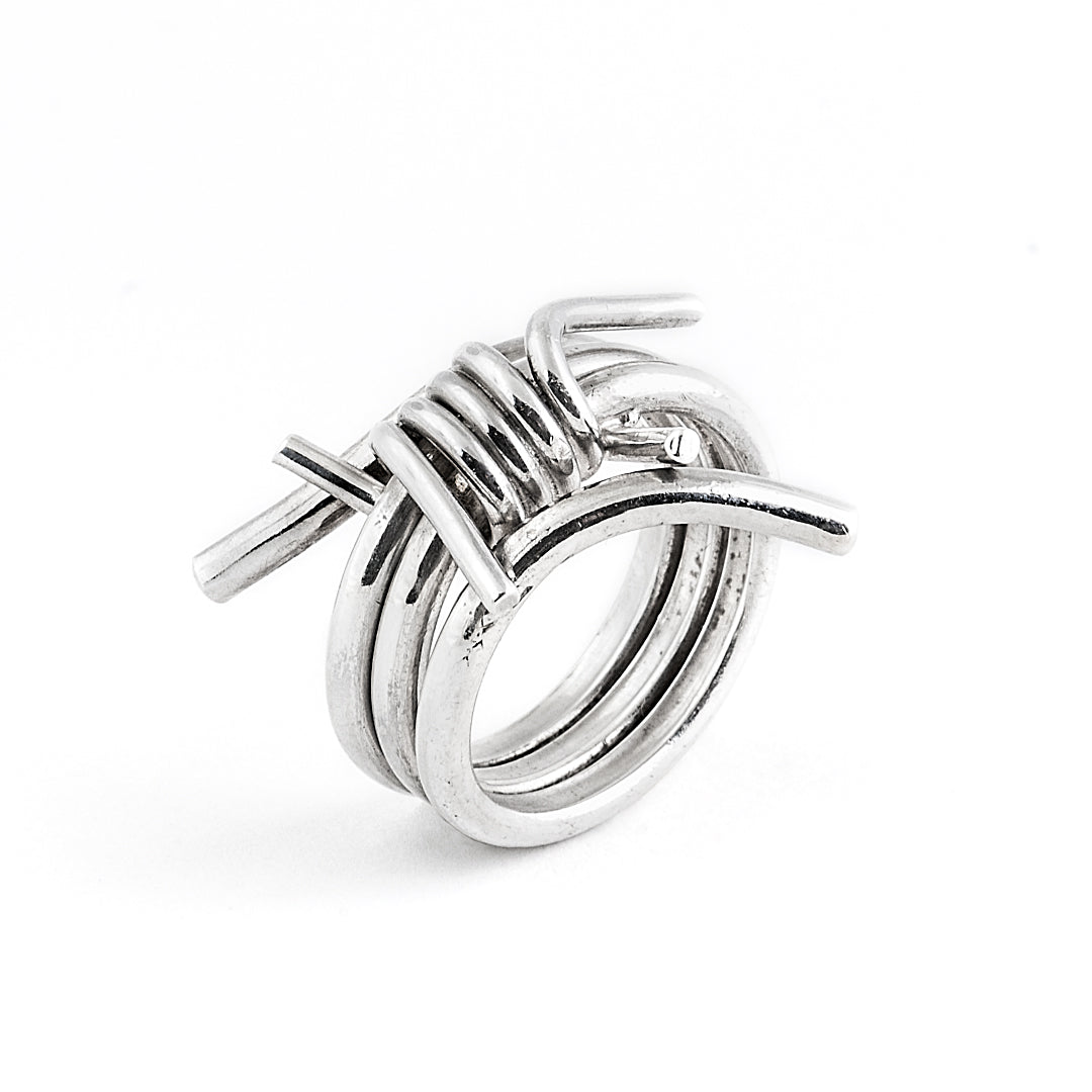 Infinite Knot Ring